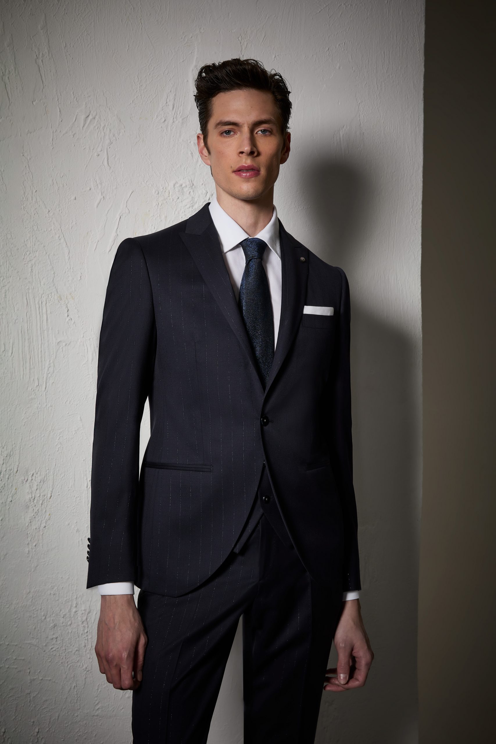 Trajes de novio elegantes - Colección Flirt de Isamar Novios en Granada