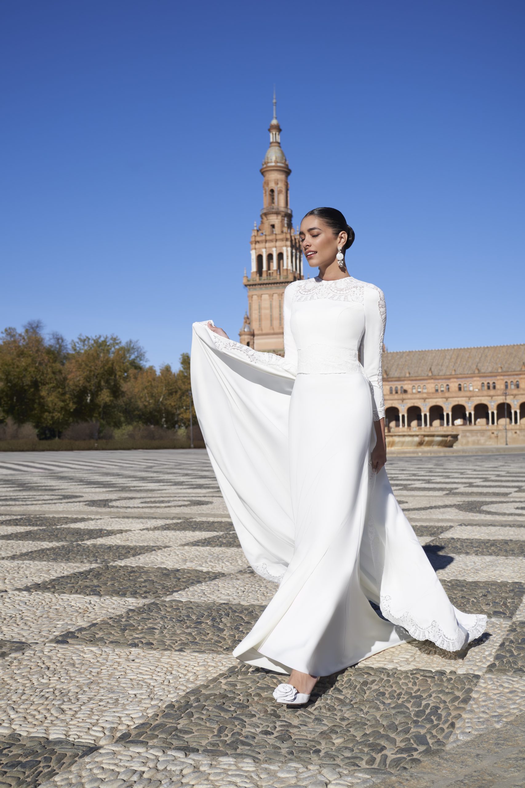 Vestido de novia colección Azucena - Pureza y delicadeza en líneas refinadas